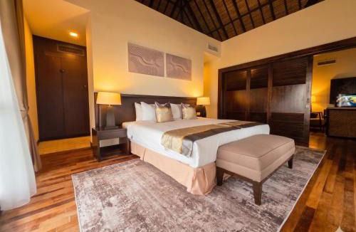 Sungai Pelek Hotel | 2 Bedroom & Study Golden Palm Tree Resort Ivory End Villa