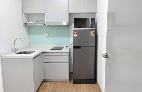 Bandar Sri Permaisuri Apartment | 2 Bedrooms Condo Near LRT & Commuter