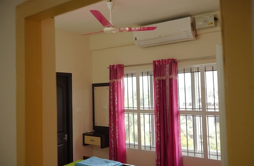 East Nada Apartment | 2 BHK Furnished Flat - Suite - 200 m to Guruvayoor Temple