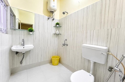 Kolkata Apartment | 2 BHK Vintage Kolkata Apartment With Free Breakfast