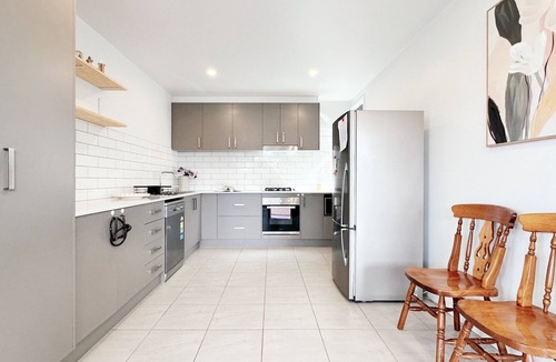 Melton South House | 2025 New Built/Near Melton Station/Near Shopping Centre/Play