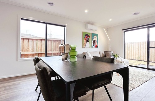 Tarneit House | 2026Built/Tarneit Station/Shopping Central/Family Friendly/Style/Creekstone/4BR