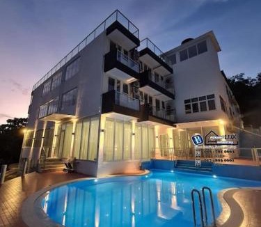 Bukit Kecil House | 20BR SwimmingPool Villa Golf View Snooker BBQ