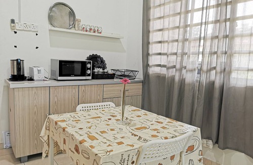 Bandar Sri Sendayan House | 22 Residency Homestay/Bungalow 4BR/Fully air conditioned