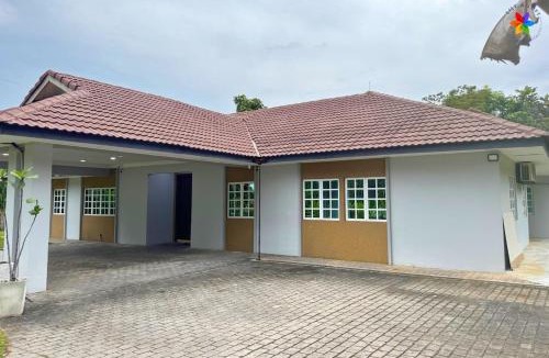 Country Heights Villa | 25P Muji Black & White Kajang Villa with 100" TV