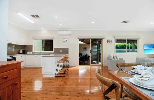 Echuca House | 26 Dickson St - character home in the heart of Echuca