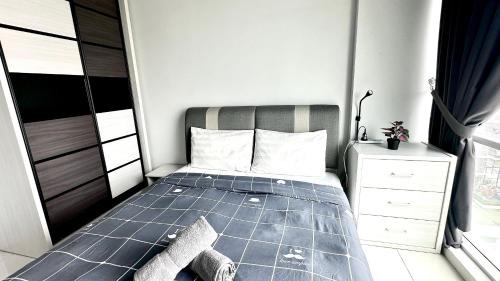 Kampung Sepuluh Apartment | 2BR Lively City View Family Suite#Airport
