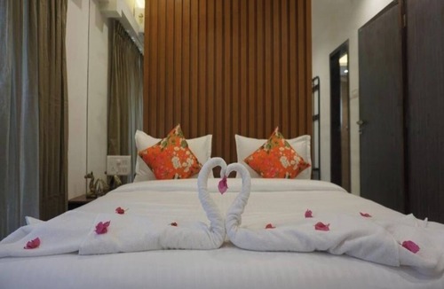 Chembur East Apartment | 2BR Service Apartment 301 Chembur by FLORA STAYS