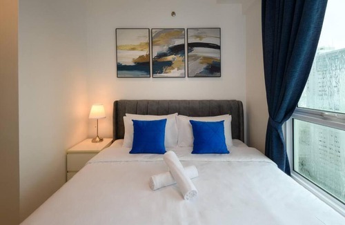 Downtown George Town Apartment | 2R2B Seaview Serenity 1 to 8pax Gurney Mansion One