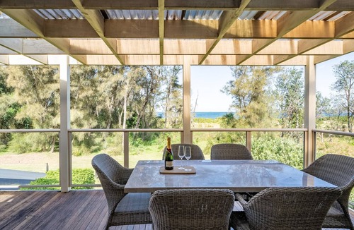 Long Beach Apartment | 3-Bed Seaside Serenity Escape at Long Beach