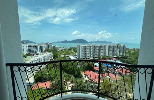 Kuah Condo | 3-bedroom Nice Seaview Condo . Comfortable Space. Convenient location in town.
