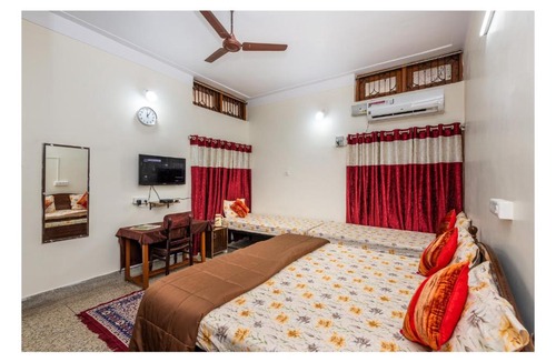 Jabalpur House | 3 BHK Entire Homestay-Comfortable for Family or Group Stay