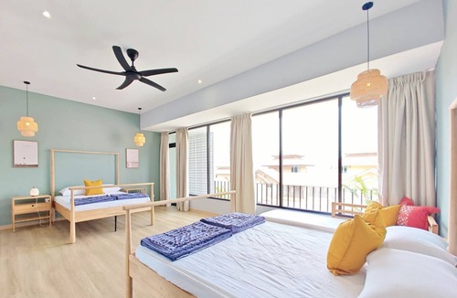 Puncak Ria House | 35 BeachHouse Batu Ferringhi 7 Bedroom 7 Bathroom 5 min from the beach!
