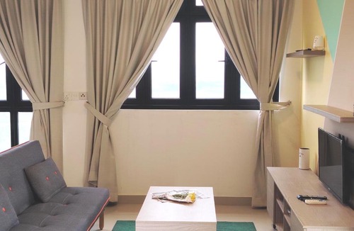 Medini Apartment | 3706 Meridin Sovo Couple Legoland Netflix BySTAY