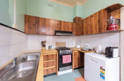 Northcote House | 3BDR Unit in the Heart of Beautiful Northcote