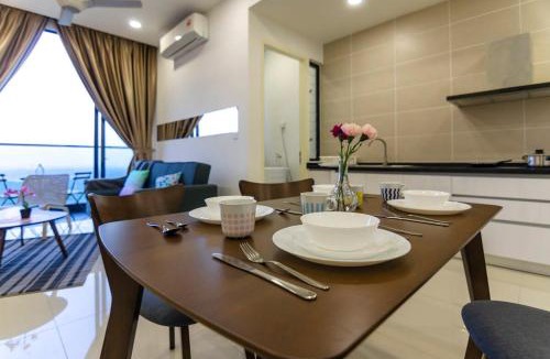 Medini Apartment | 3BR D'Pristine Suite, Stunning Views & Near LEGOLAND