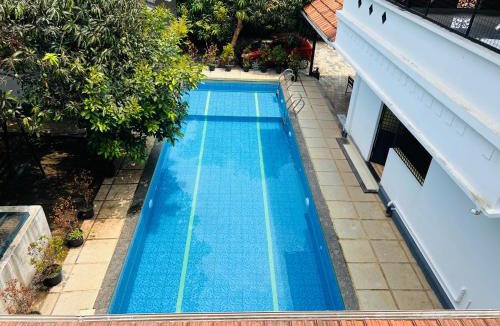 Vayittiri House | 3Empire Room with Common Pool