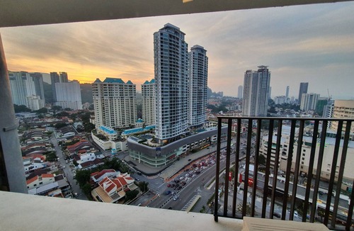 Masjid Apartment | 4 Bed Rooms Luxury Seaview Homestay at Gurney Penang无敌海景四房套房