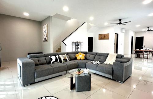 Central Seberang Perai House | 4BR Cozy Villa for 16 Pax Quiet Area & Spacious