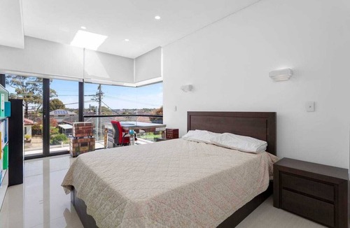 Lidcombe House | 4Level Luxury with Rooftop Oasis with City Skyline views