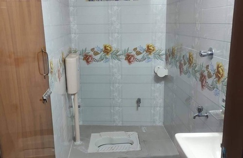 Mirpur House | 5 minutes to Mirpur Cricket Stadium! Family sized condo with varanda