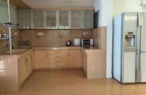Taman Sri Reko Villa | 5 minutes to Train Station ! Pool Party Villa in the City.