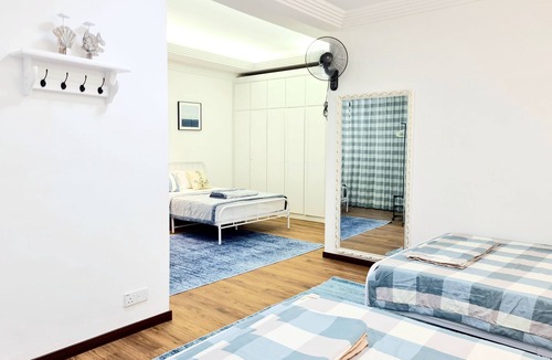 Tanjung Bungah House | 527 BeachHouse @ 5 bedroom -3min walk to the beach