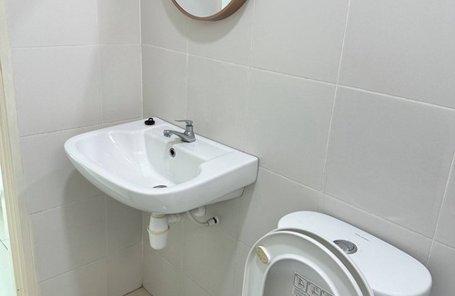 Kampung Sepuluh Condo | 5mins to Penang airport.Charming 3-bedroom condo.WiFi in delightful Bayan Lepas