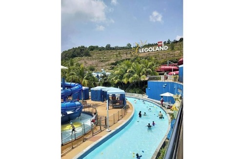 Medini Apartment | 5mins walk to Legoland- Afiniti- 8pax with Bathtub