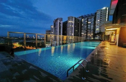 Medini Apartment | 5mins walk to Legoland- Afiniti- 8pax with Bathtub