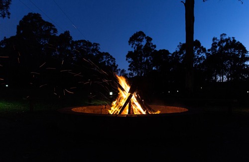 Quorrobolong Villa | 6 Bedroom Australian Bush Villa - Quiet Retreat Stay