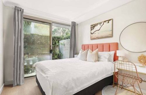 Rockdale Resort | 8 mins from Sydney Airport! 1BR + Courtyard