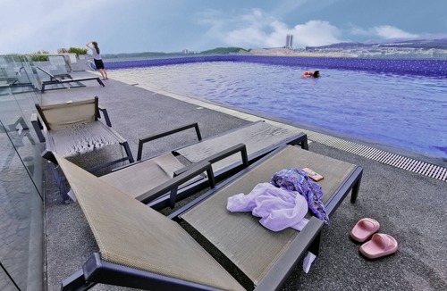 Medini Apartment | 8 mins Walk to2B2R@ Legoland-Happy Sunshine Suite for families-Lakeview Cozy!8px