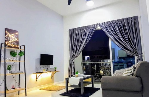 Bandar Puchong Jaya Apartment | 9-10 Pax Puchong IOI Mall Cozy Apartment Skypod