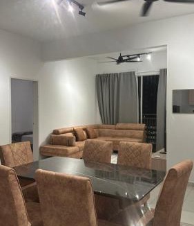 Kajang Apartment | 9 Beradik Homestay