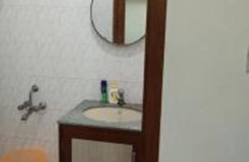 White Town House | A Beautiful 1 Bed Room Hall in White Town.