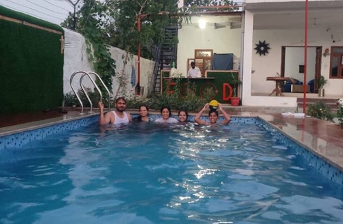 Gurugram House | A Best party palace with 4bhk and pool