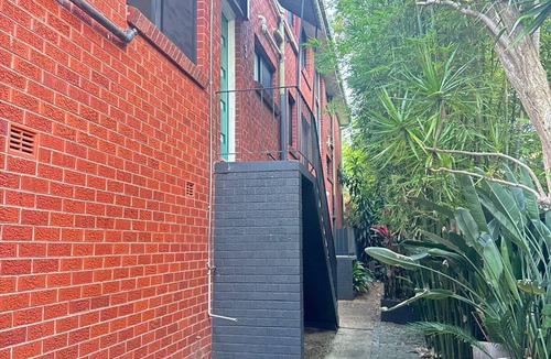 Cronulla House | A Cozy 1BR in Cronulla – Walk to Beach & Shops U4