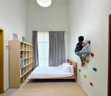 Tanjung Kling House | A home with private pool, KebunStorey