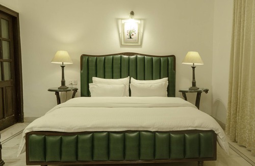 Kashipur Hotel | A Mansion