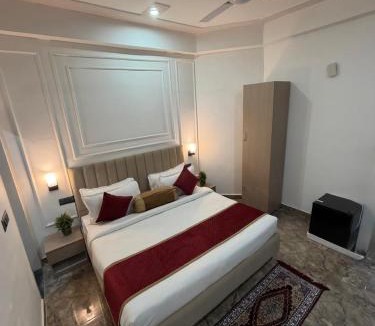 Bilaspur Hotel | A One Residency