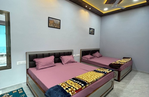 Varanasi Hotel | A Premium Stay in the Heart of Varanasi – Welcome to Rudransh Vintage Home