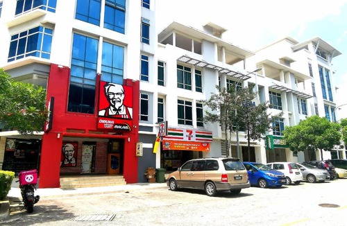 Shah Alam Apartment | A's House i-City 1-4pax Studio Netflix Wifi