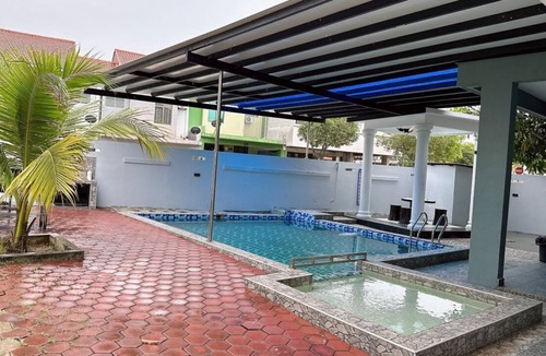Tebrau Other | A Stylish & Comfy 4BR Home with Private Pool