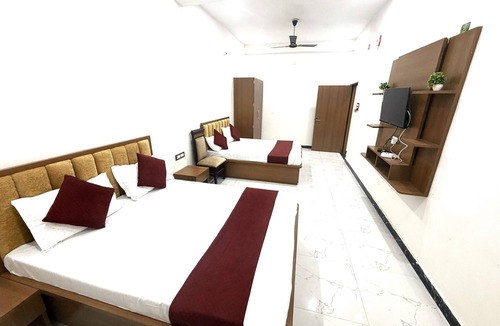 Sarnath Hotel | Aakriti's Home Stay