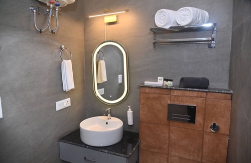 Haldwani Hotel | AARUSH HOTEL & RESORT