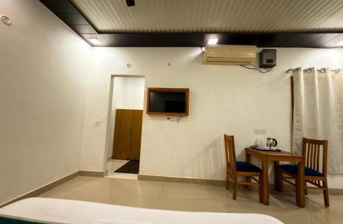 Ramnagar Hotel | AARYA Corbett Resort & SPA - 8 minutes drive to Kosi River
