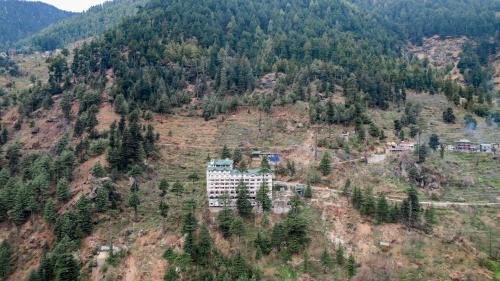 Manali Hotel | Aatmayog Luxury Manor Hilltop Centrally Heated Resort, Manali