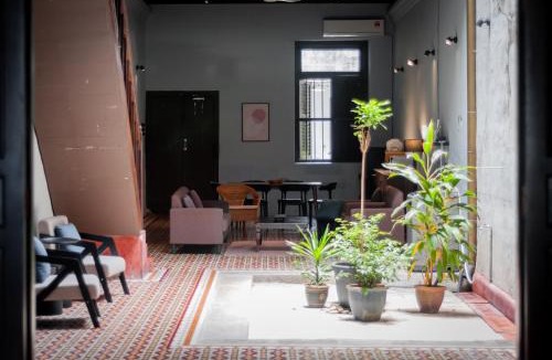 Historic George Town House | Aayu Stewart - Stewart Ln, George Town