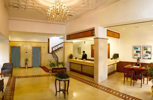 Shenoys Hotel | Abad Plaza